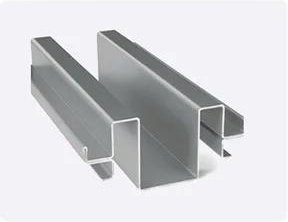 เครื่องจักรและพื้นที่ทำงานของศูนย์พับโลหะอัตโนมัติ GKS-BC0520P